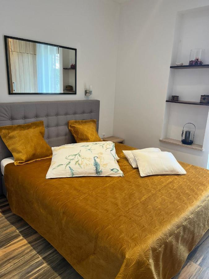 Apartments And Rooms Lorena 236 Rovinj Luaran gambar